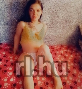 Lili (19 éves) - Telefon: +36 20 / 341-7301 - Szentes