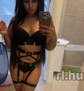Lili (23 éves, Nő) - Telefon: +36 20 / 859-8455 - Sopron, szexpartner