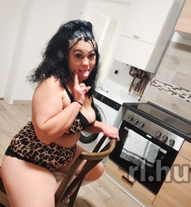 Lili (28 éves) - Telefon: +36 30 / 648-3919 - Veszprém