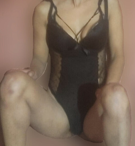 Lili (23+ éves) - Telefon: +36 30 / 820-3024 - Dabas