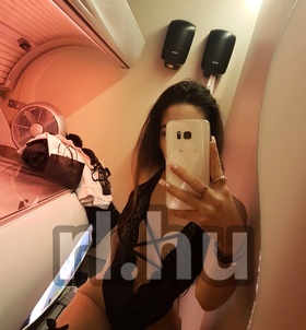 Lili (18 éves, Nő) - Telefon: +36 30 / 827-3778 - Szombathely, szexpartner