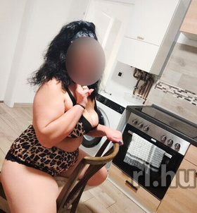 Lili (28 éves) - Telefon: +36 70 / 254-9620 - Kaposvár