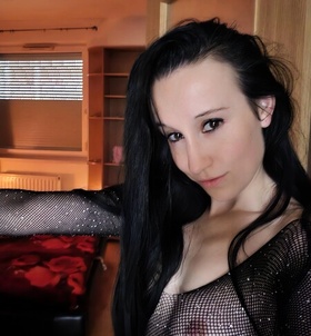 Lili (24 éves) - Telefon: +36 70 / 282-6089 - Budapest, IV