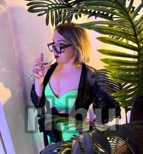 Lilli28 Budapest szexpartner lányok