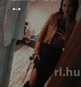 Linda (23 éves) - Telefon: +36 20 / 934-7285 - Cegléd