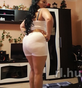 Budapest, L�via 06305345285