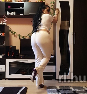 Lívia (41+ éves) - Telefon: +36 30 / 534-5285 - Budapest, XV