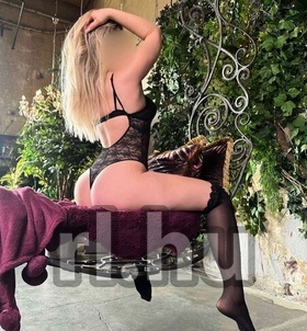 Liza (27 éves, Nő) - Telefon: +36 30 / 431-0550 - Budapest, VIII. Corvin negyed, szexpartner