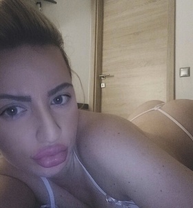 Lotti (29 éves) - Telefon: +36 20 / 558-3747 - Budapest, IX