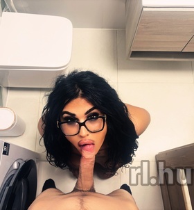 Budapest, Maja 06208243275
