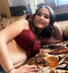 Manuéla (25 éves, Nő) - Telefon: +36 30 / 123-3313 - Debrecen, szexpartner