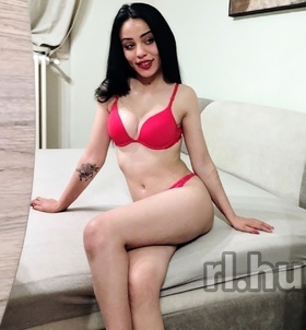 Melani (19+ éves) - Telefon: +36 30 / 256-5943 - Mosonmagyaróvár