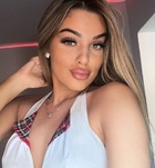 Melany (21+ éves) - Telefon: +36 30 / 674-5685 - Debrecen