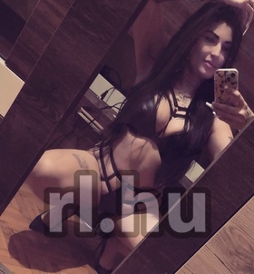 Melli Pécs escort girls