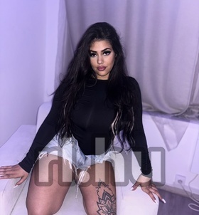 Melody Budapest escort Mädchen