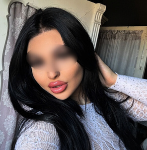 Komrom, Melody 06304736138