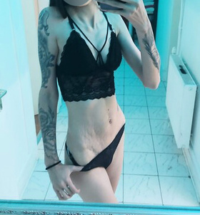 Mercedes (25 éves) - Telefon: +36 30 / 447-0867 - Szolnok