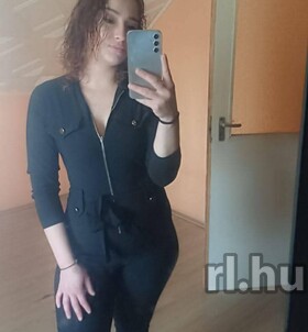 Mesi (22 éves) - Telefon: +36 20 / 470-5814 - Szolnok