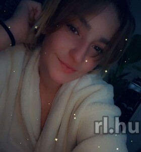 Mesi (22 éves) - Telefon: +36 20 / 470-5814 - Szolnok