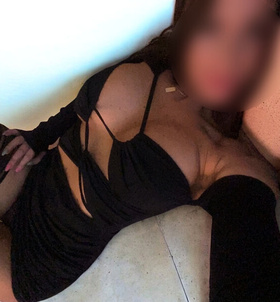 Budapest, Mia 06305642305