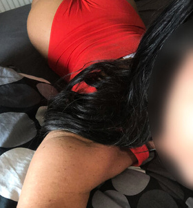 Budapest, Mia 06305642305