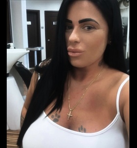 Michelle (33 éves) - Telefon: +36 20 / 962-2177 - Tatabánya