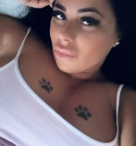 Michelle (33 éves) - Telefon: +36 20 / 962-2177 - Tatabánya