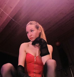 Mistress_Darla_Ky (31 éves) - Telefon: +36 30 / 690-9990 - Budapest, XII