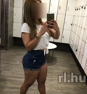 Molli Szekszárd escort Mädchen