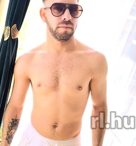 Murat 308602414, Budapest fiú