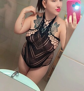 Naomi (25 éves) - Telefon: +36 20 / 989-6964 - Kisvárda