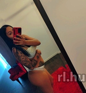 Naomi Szombathely escort Mädchen