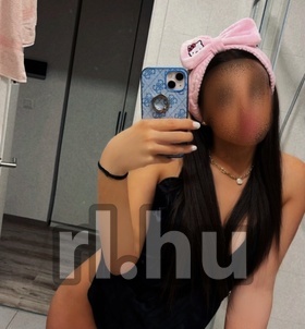 Kom�rom, Naomi 06304736138