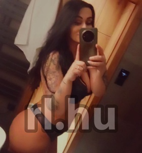Naomi_VIP Komárom escort Mädchen