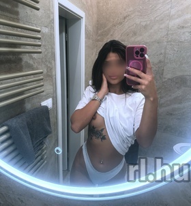 Naty Komárom escort Mädchen