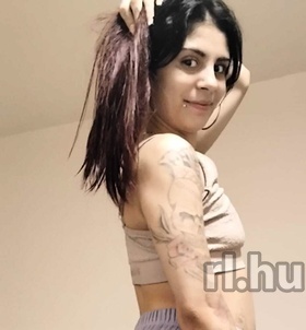 Nazira Budapest escort Mädchen
