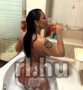 Nelli Debrecen escort Mädchen