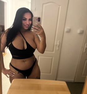 Nelli (27+ éves) - Telefon: +36 30 / 289-2516 - Budapest, XV