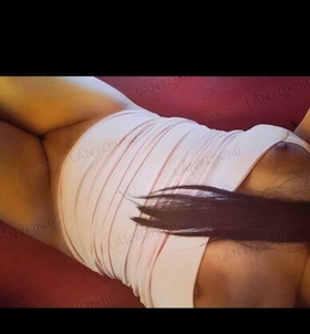 Nelli (20+ éves) - Telefon: +36 30 / 643-5400 - Baja