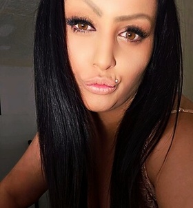 Nelli Baja szexpartner l�nyok