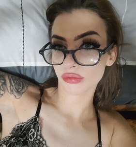 Nia (21 éves, Nő) - Telefon: +36 20 / 474-7183 - Budapest, XI., szexpartner