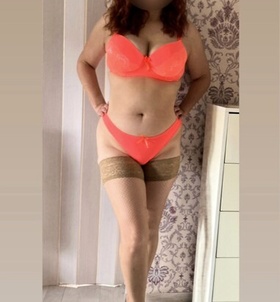 Niki (41 éves) - Telefon: +36 20 / 240-3774 - Szentendre