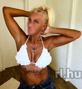 Niki Budapest Erotische Massage Mädchen