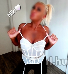 Niki Budapest masszázs lányok