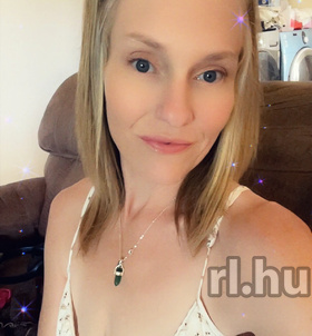 Niki (23+ éves, Nő) - Telefon: +36 20 / 615-7374, szexpartner