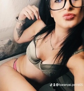 Niki21 (18+ éves) - Telefon: +36 70 / 554-5545 - Cegléd
