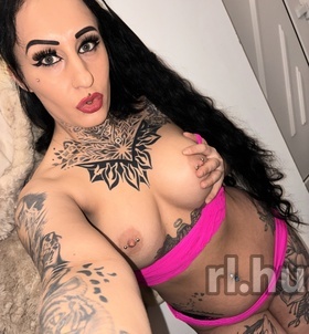 Nikol Pécs escort Mädchen