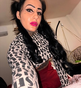 Nikol_Exclusive (29 éves) - Telefon: +36 70 / 154-0367 - Dunaújváros