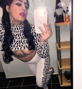 Nikol_Exclusive (29 éves) - Telefon: +36 70 / 154-0367 - Dunaújváros