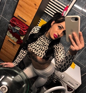 Nikol_Exclusive (29 éves) - Telefon: +36 70 / 154-0367 - Dunaújváros